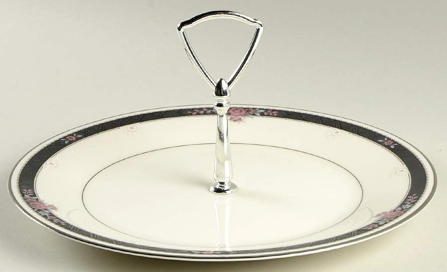 Etienne Round Serving Plate with Handle (DP) by Noritake-1