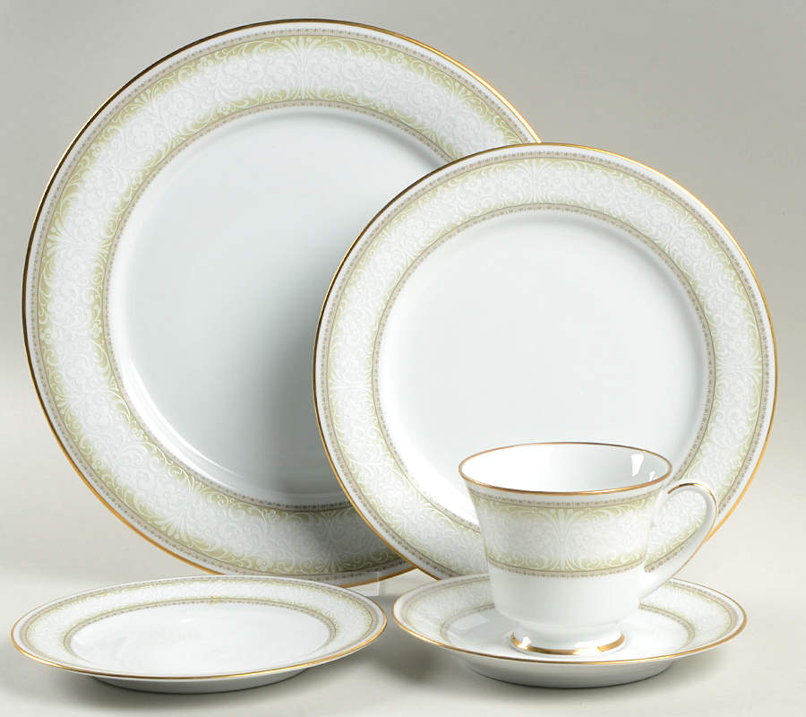 Eugenia 5 Piece Place Setting by Noritake-1
