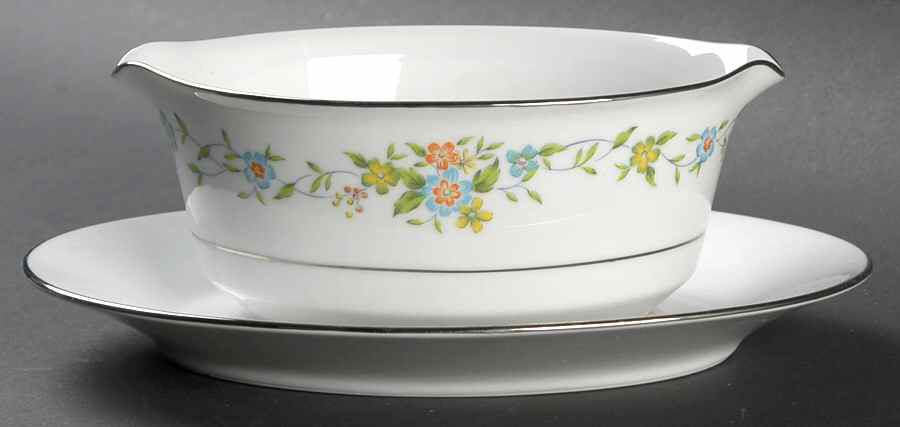 Everett Gravy Boat with Attached Underplate by Noritake-1