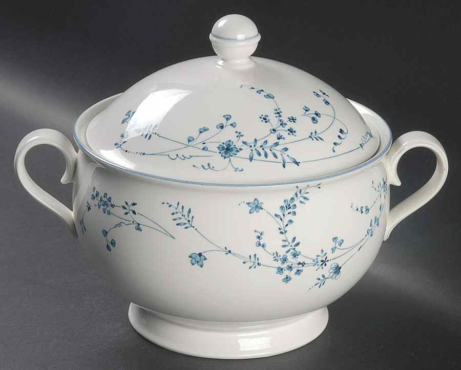 Evendale 2 Qt Round Covered Casserole by Noritake-1