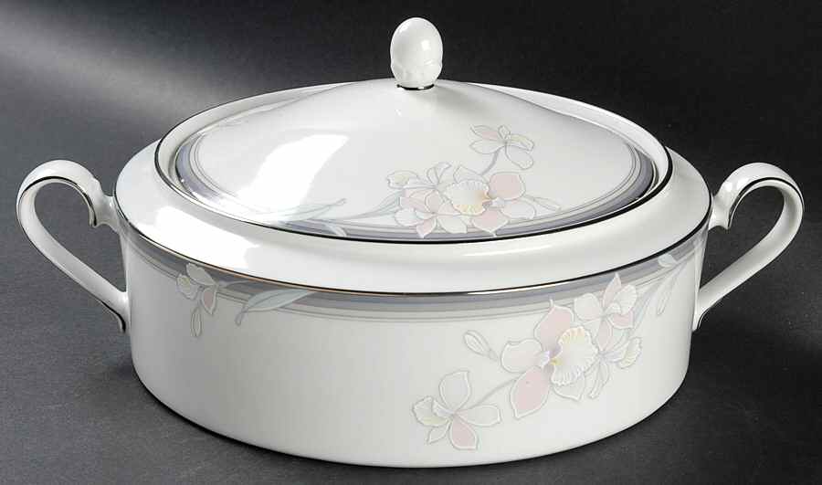 Evening Mood Round Covered Vegetable by Noritake-1