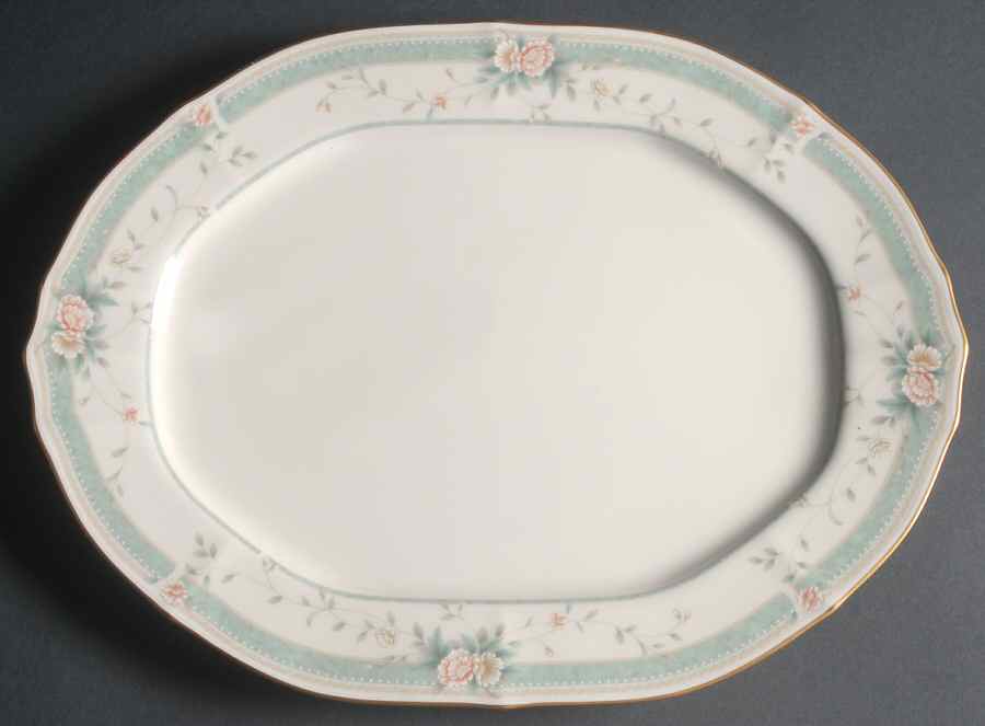 Fairchild 14" Oval Serving Platter by Noritake-1