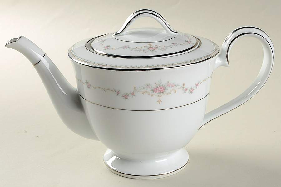 Fairmont (Platinum Trim) Teapot & Lid by Noritake-1