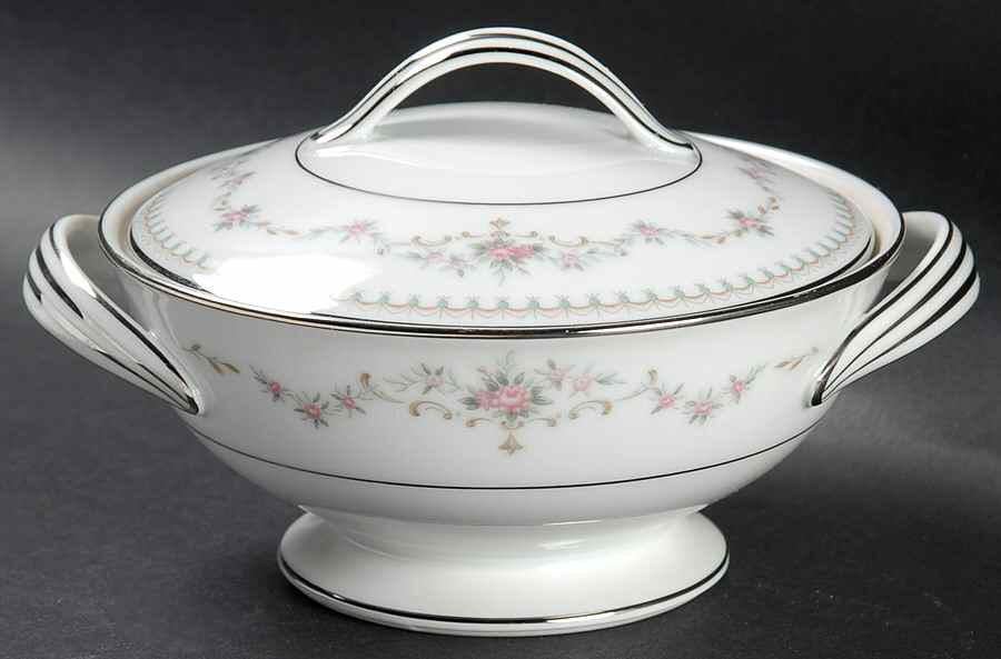 Fairmont (Platinum Trim) Sugar Bowl & Lid by Noritake-1