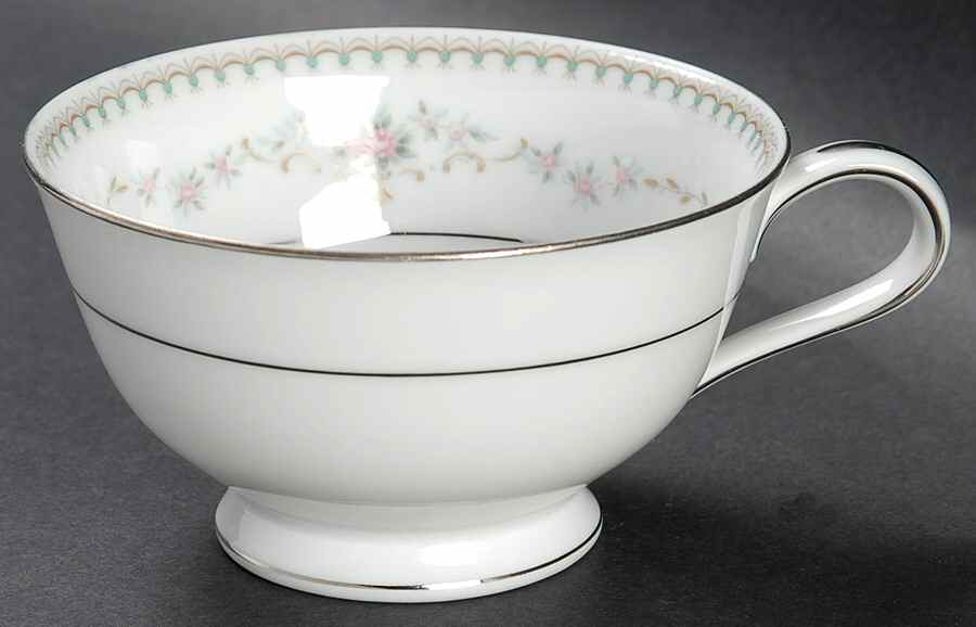 Fairmont (Platinum Trim) Footed Cup by Noritake-1