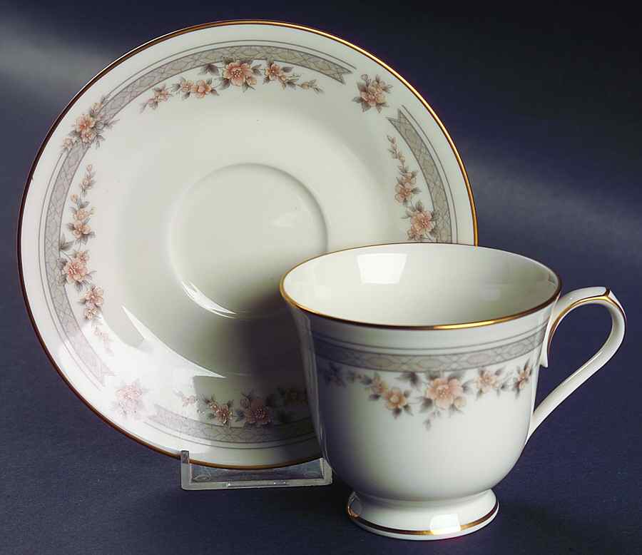 Fairview Footed Cup & Saucer Set by Noritake-1