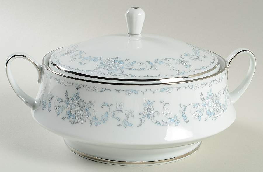 Fascination Round Covered Vegetable by Noritake-1