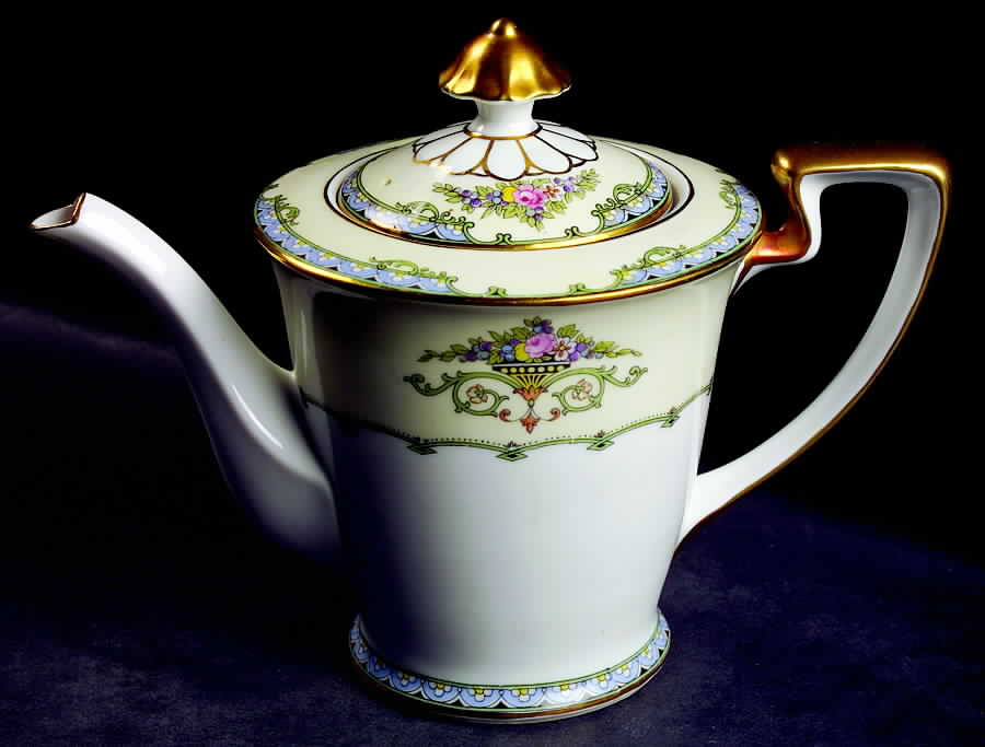 Favorita Teapot & Lid by Noritake-1