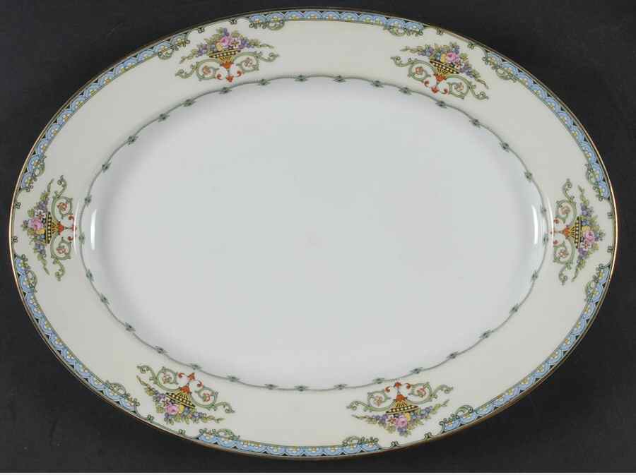 Favorita 13" Oval Serving Platter by Noritake-1