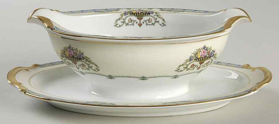 Favorita Gravy Boat with Attached Underplate by Noritake-1