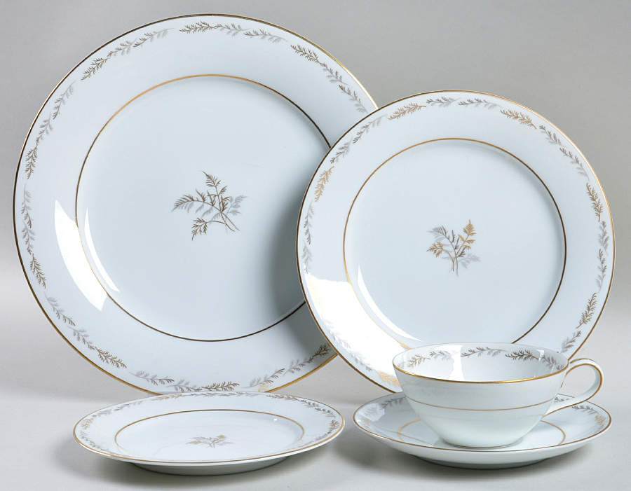 Ferncliff 5 Piece Place Setting by Noritake-1