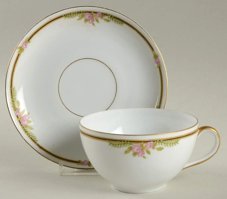 Ferncroft Oversized Cup & Saucer Set by Noritake-1