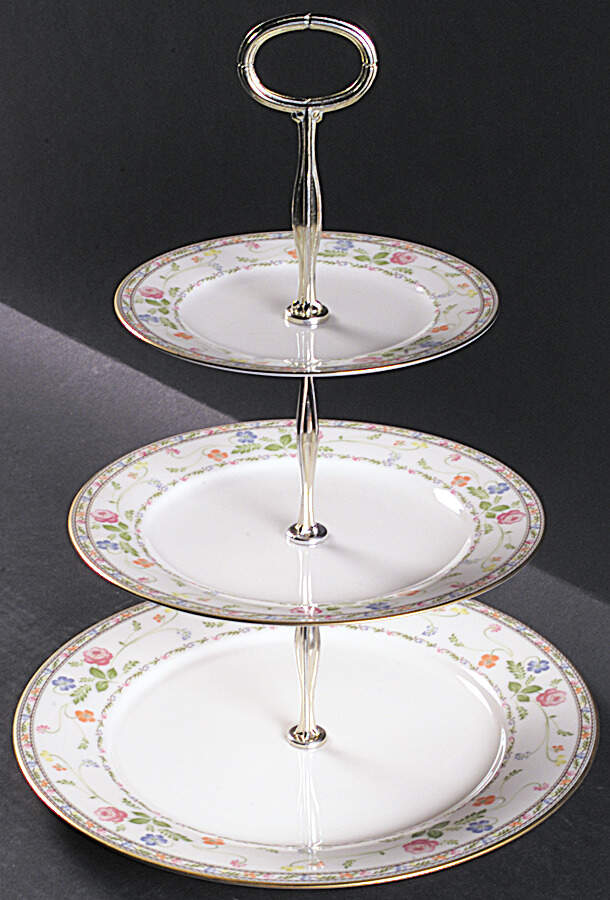 Finale 13 7/8"-14 1/4" 3-Tiered Serving Tray(DP,SP,BB) HC by Noritake-1