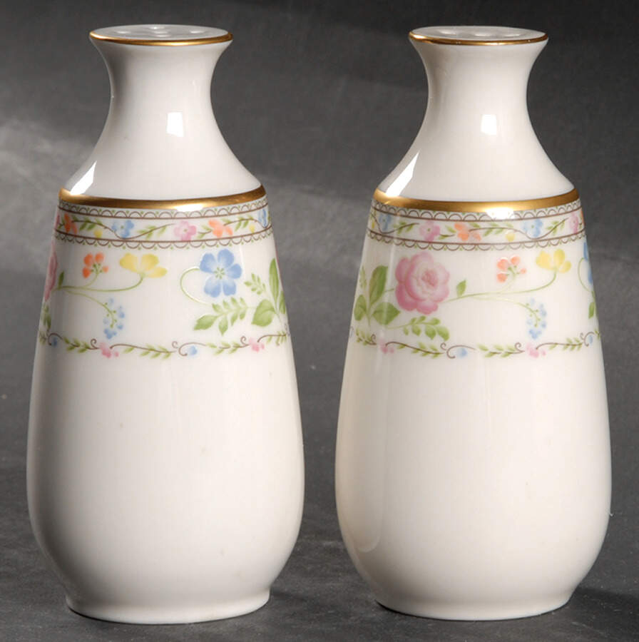 Finale Salt & Pepper Set by Noritake-1