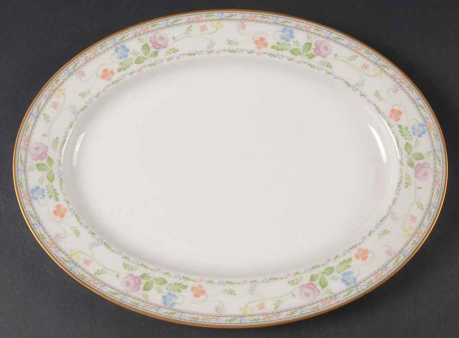Finale 11" Oval Serving Platter by Noritake-1