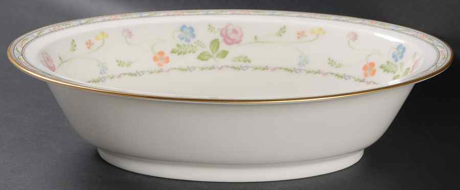 Finale 10" Oval Vegetable Bowl by Noritake-1