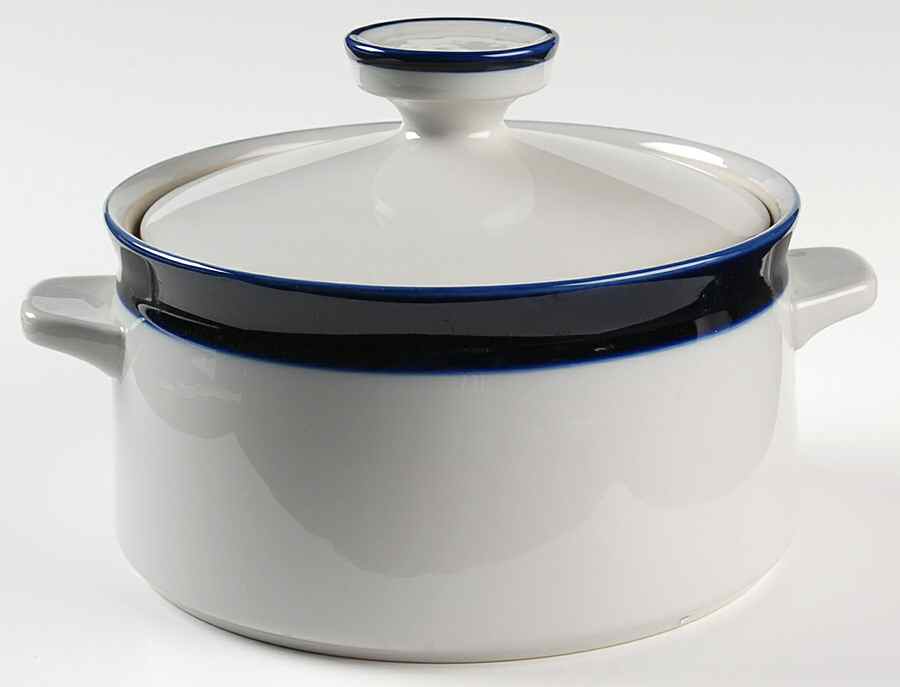 Fjord 2.25 Qt Round Covered Casserole by Noritake-1