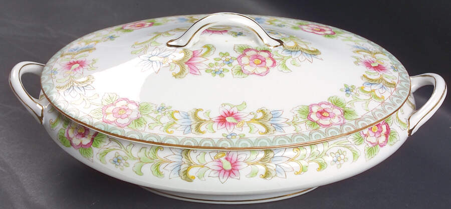 The Flamengo Oval Covered Vegetable by Noritake-1