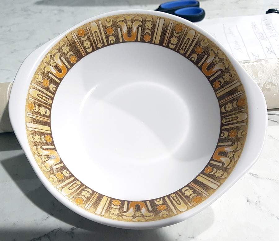Flamenco Lugged Cereal Bowl by Noritake-1