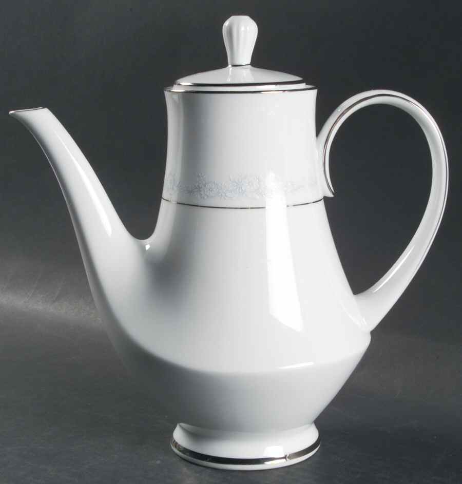 Fleurette Coffee Pot & Lid by Noritake-1