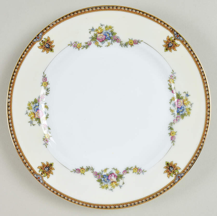 Fleurette Luncheon Plate by Noritake-1