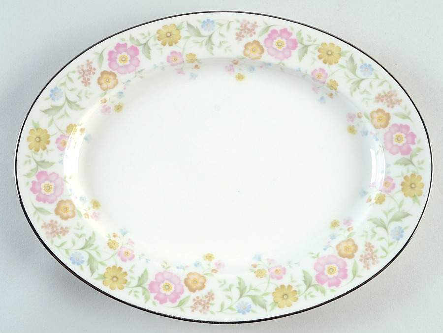 Flirtation 11" Oval Serving Platter by Noritake-1