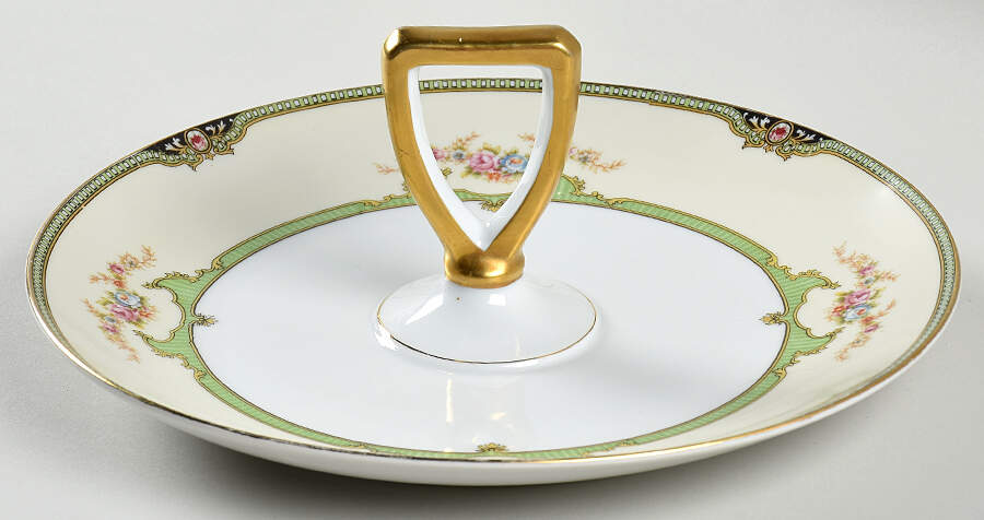 Floreal Round Serving Plate with Handle (DP) by Noritake-1
