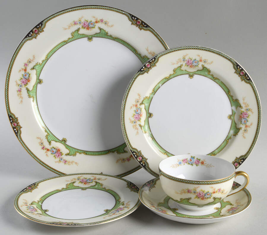 Floreal 40 Piece Estate Set by Noritake-1