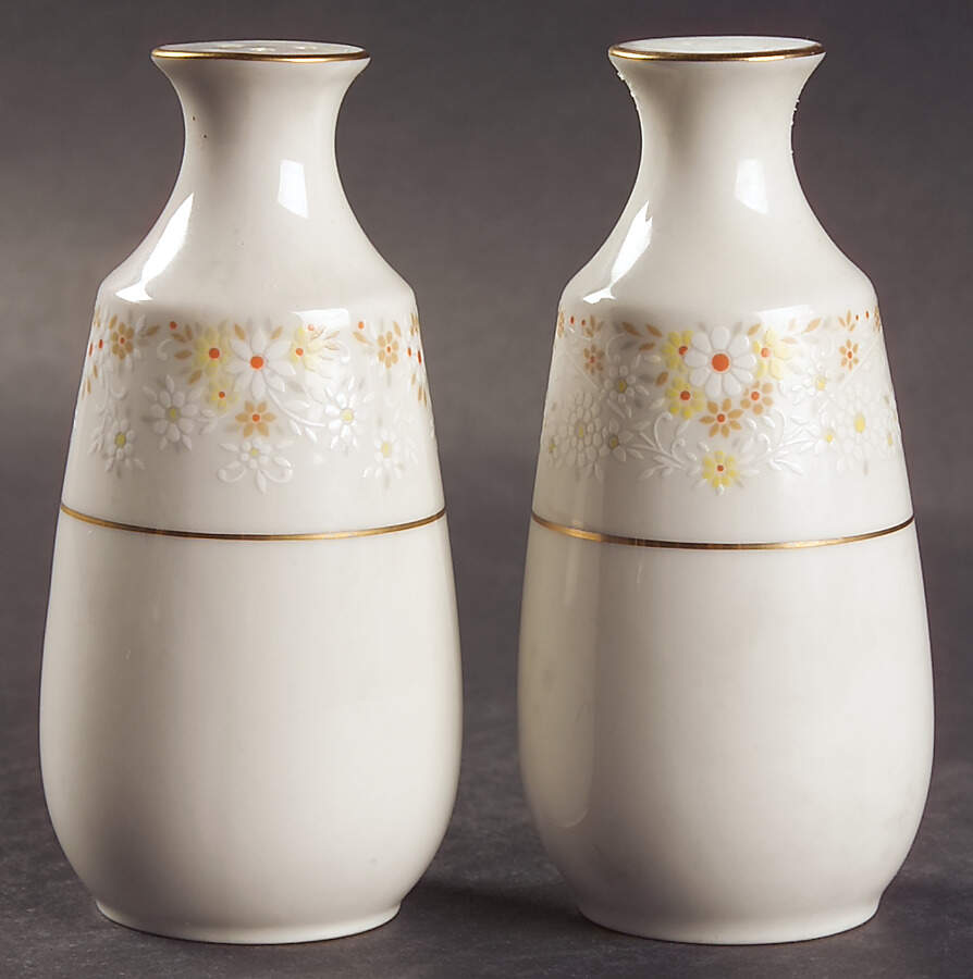 Fragrance Salt & Pepper Set by Noritake-1