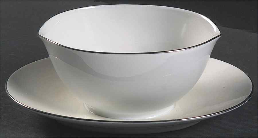 Fremont Gravy Boat with Attached Underplate by Noritake-1
