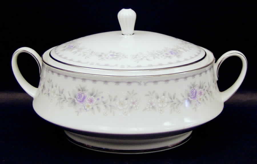 Garden City Round Covered Vegetable by Noritake-1