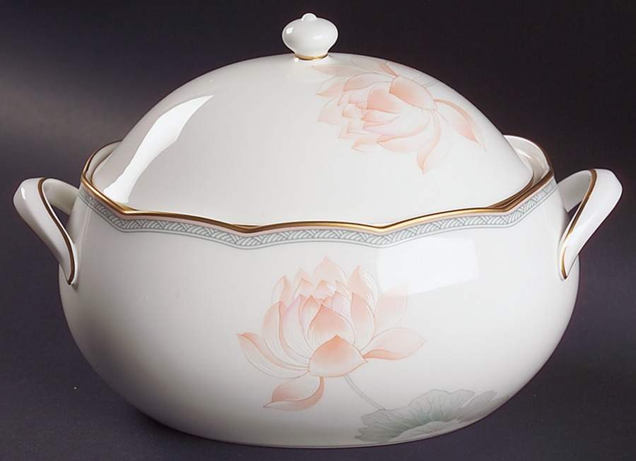 Garden Empress Oval Covered Vegetable by Noritake-1