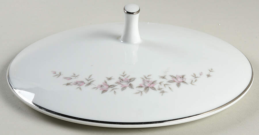 Gail Lid for Round Vegetable by Noritake-1