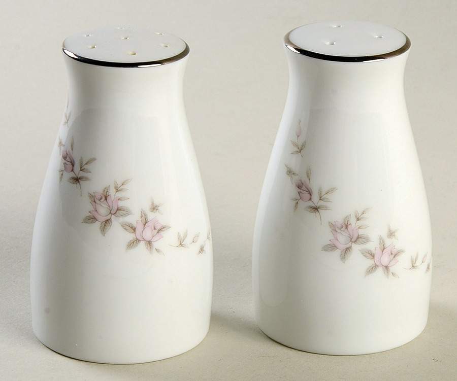 Gail Salt & Pepper Set by Noritake-1