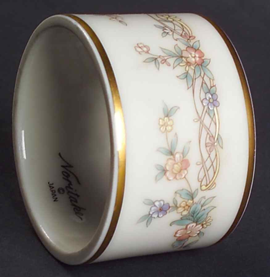 Gallery Napkin Ring by Noritake-1