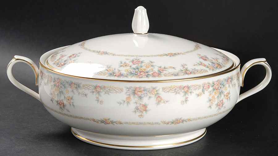 Gallery Round Covered Vegetable by Noritake-1