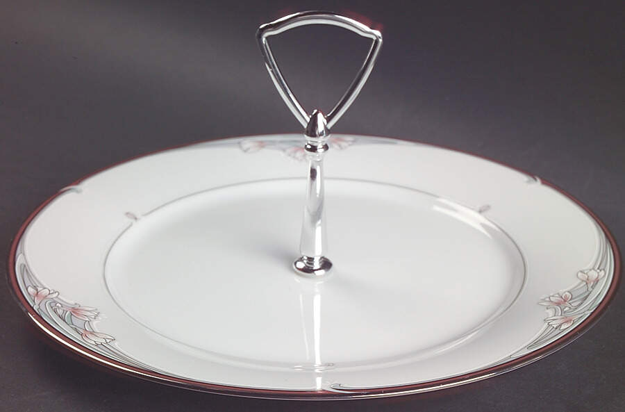 Garbo Round Serving Plate with Handle (DP) by Noritake-1