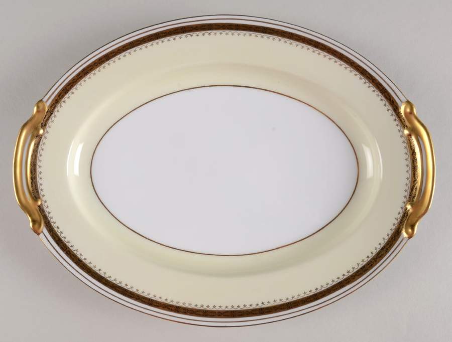 Garfield (Smooth) 11" Oval Serving Platter by Noritake-1