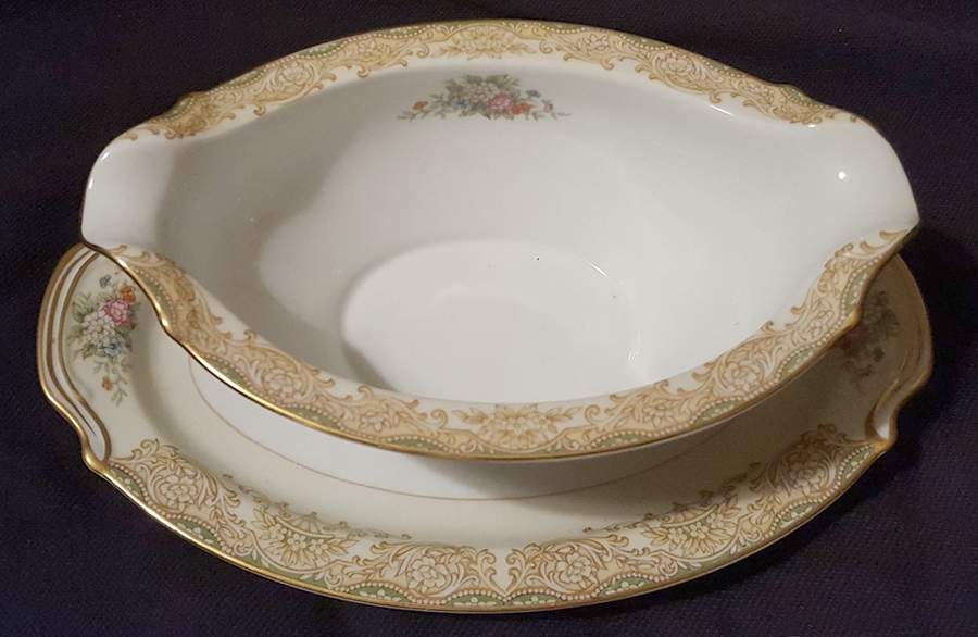 Garvin Gravy Boat with Attached Underplate by Noritake-1
