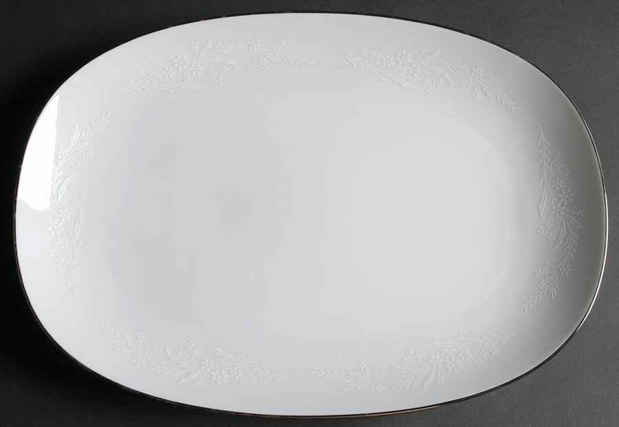 Georgian 13" Oval Serving Platter by Noritake-1