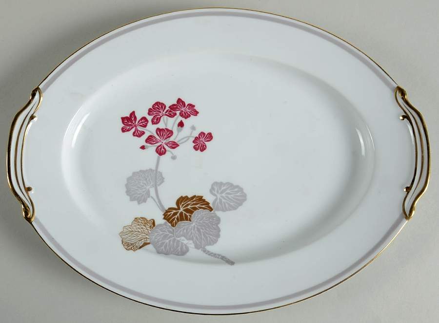 Geranium 11" Oval Serving Platter by Noritake-1
