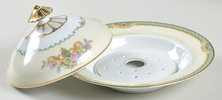 Girardo Round Covered Butter with Strainer by Noritake-1