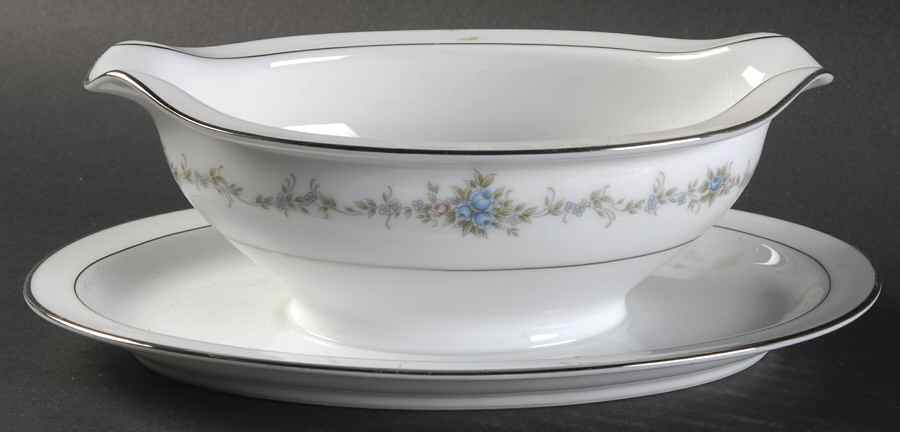 Glencoe Gravy Boat with Attached Underplate by Noritake-1