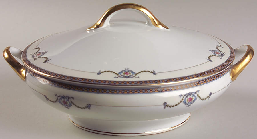 Gleneden Round Covered Vegetable by Noritake-1