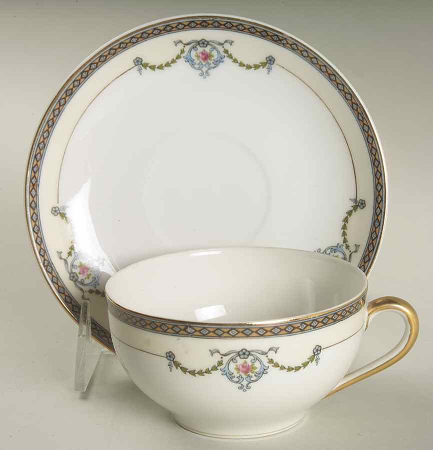 Gleneden Flat Cup & Saucer Set by Noritake-1