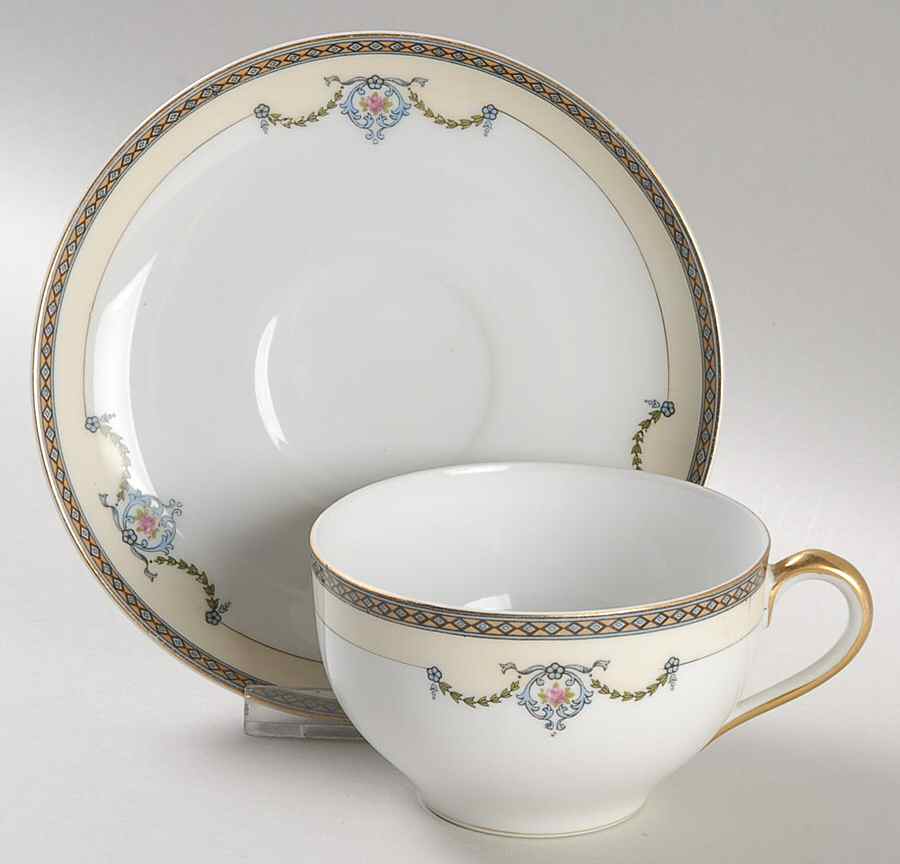 Gleneden Oversized Cup & Saucer Set by Noritake-1