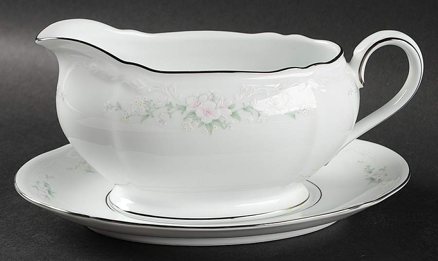 Glengarry Gravy Boat & Underplate/Relish by Noritake-1