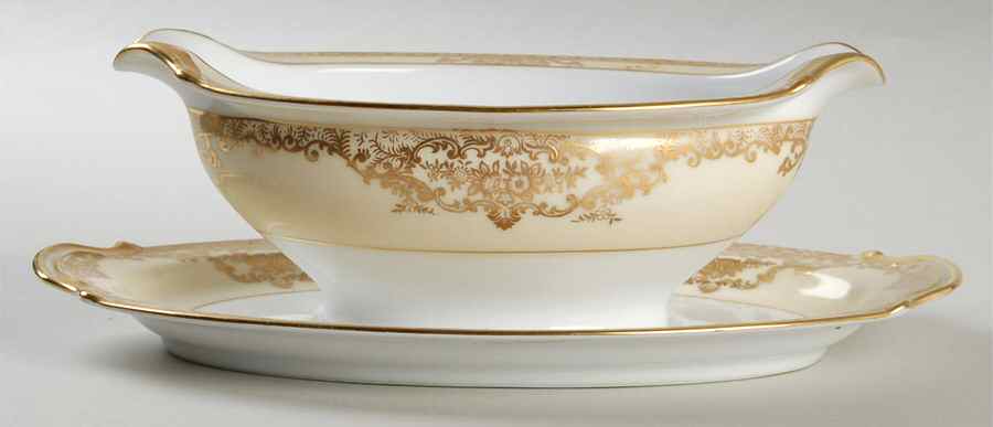 Glenmore Gravy Boat with Attached Underplate by Noritake-1
