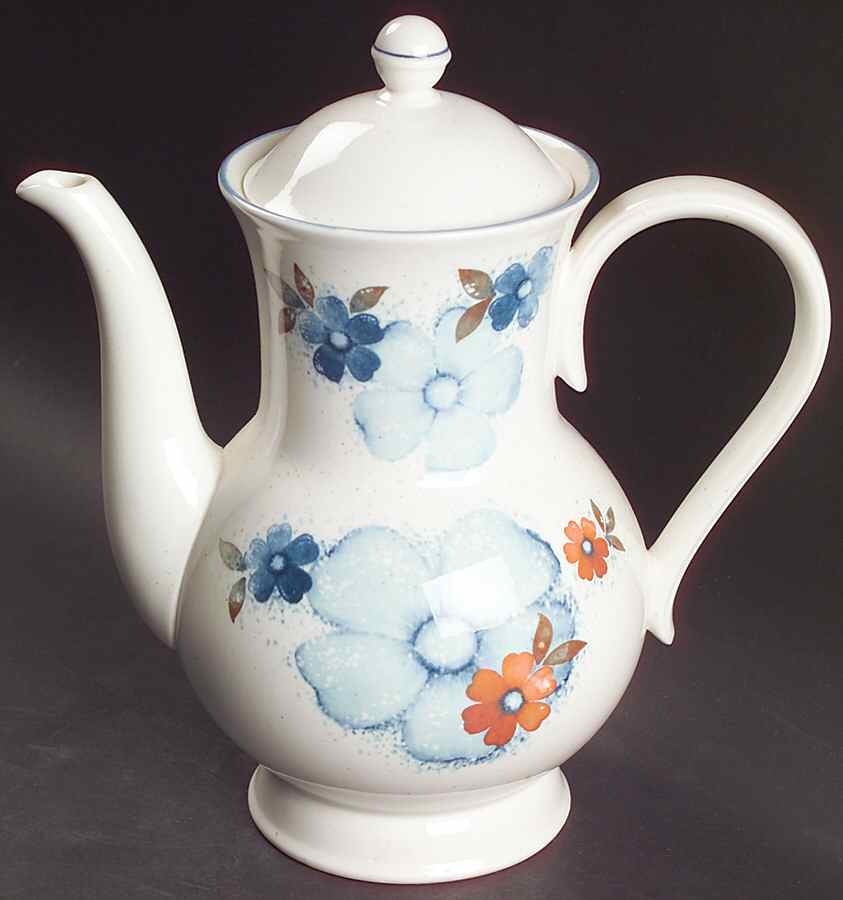 Glimmer Coffee Pot & Lid by Noritake-1
