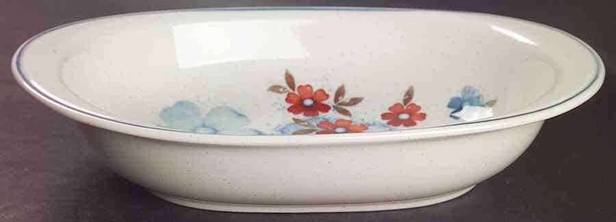 Glimmer 10" Oval Vegetable Bowl by Noritake-1